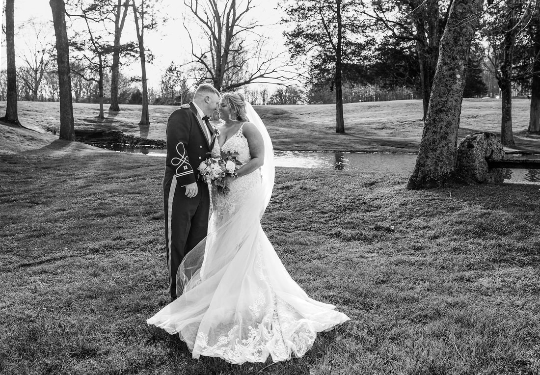 black and white bride and groom cedarmont farm 