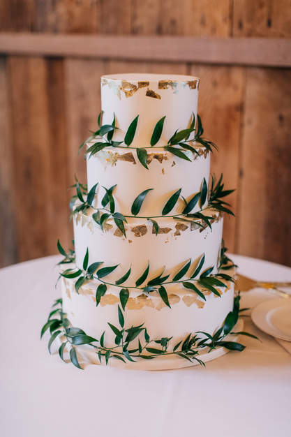Cedarmont Farm winter wedding cake