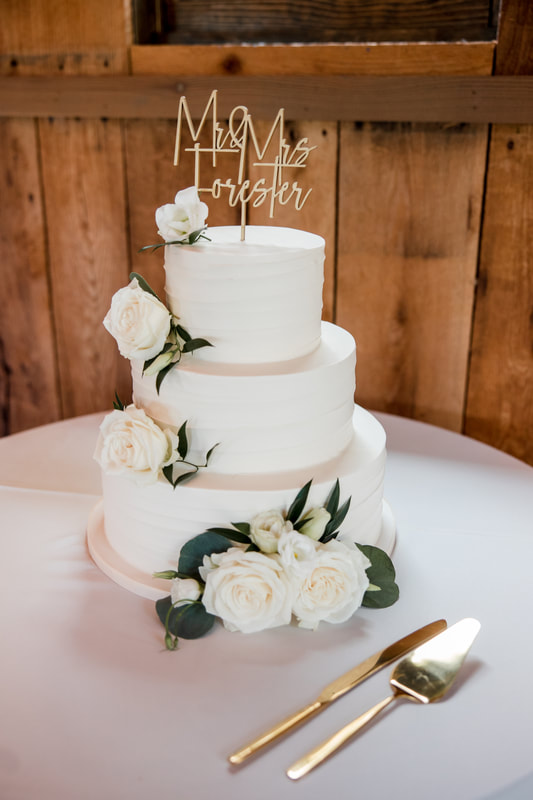 Wedding Cake at Cedarmont Farm 