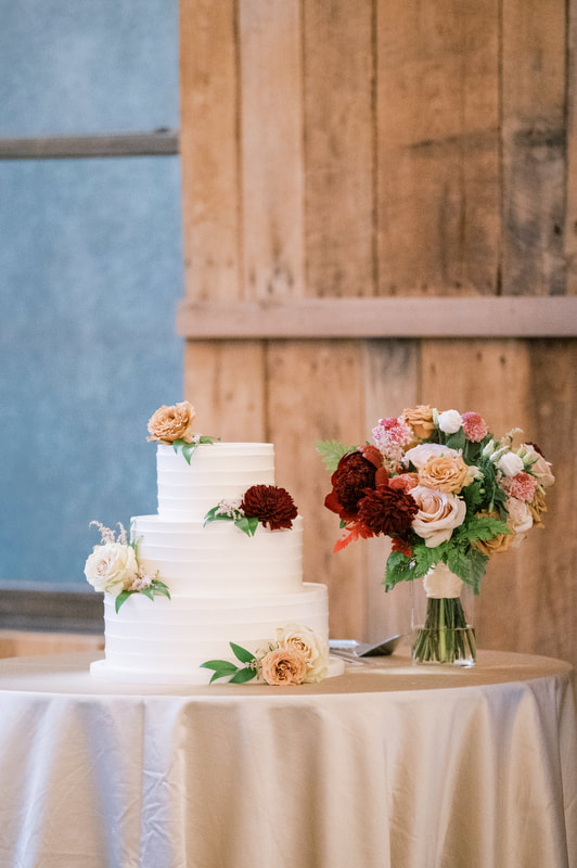 Simple Floral Wedding Cake 