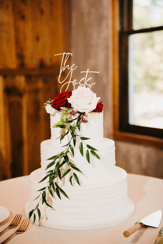 Wedding cake at Nashville all inclusive Wedding venues